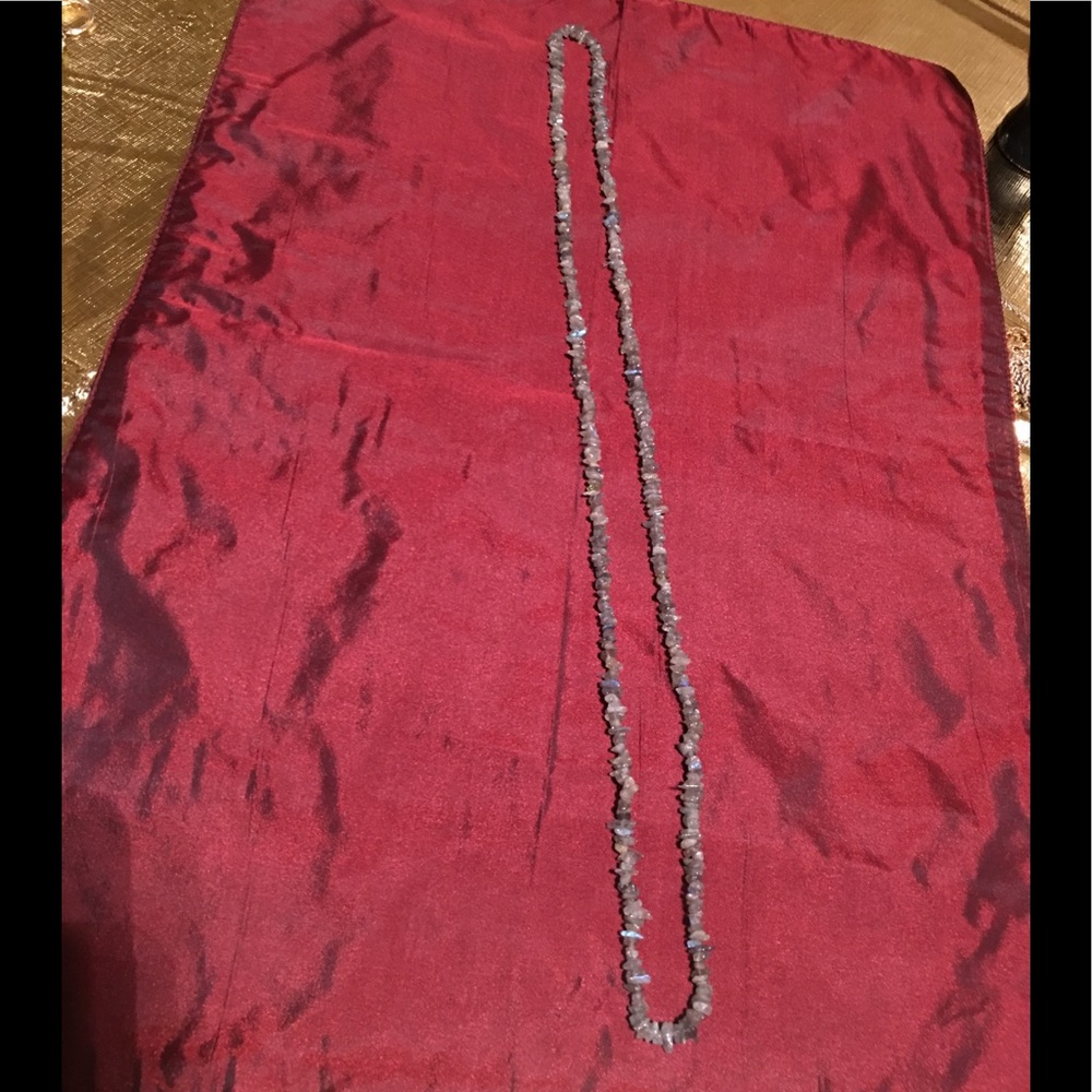 Great green & gold stone necklace of various sizes